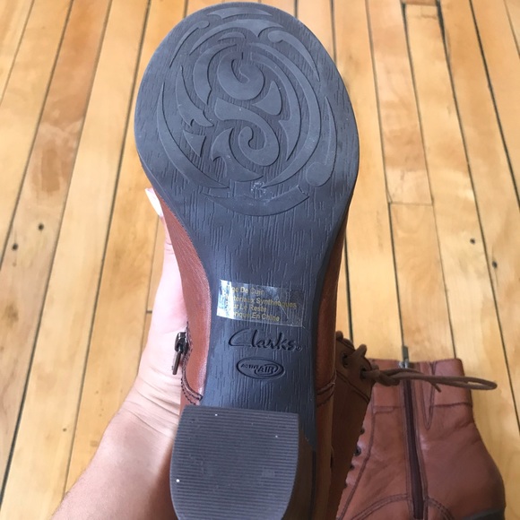 Clark’s Lace-up Booties - Picture 6 of 6